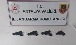 Antalya'da kaçak silah operasyonunda 4 kişi yakalandı