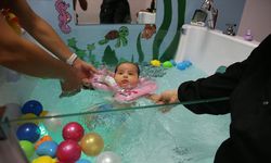 Bebeklerin fiziksel gelişimi için devlet hastanesinde jakuzi ve masaj hizmeti