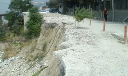 Samandağlı Öğrenciler Çöken Okul Yolunu Kullanacak!