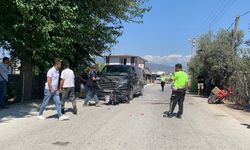 Samandağ’da Trafik Kazası: İki Motosiklet Sürücüsü Ağır Yaralandı