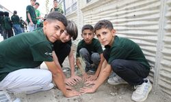 Hataylı Öğrencilerden Örnek Proje: Fidan Dikip Geleceği Yeşertiyorlar