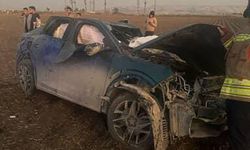 Hatay'da tarlaya devrilen otomobildeki 1 kişi öldü, 2 kişi yaralandı