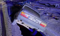 Osmaniye'de yol kenarındaki çukura düşen otomobilin sürücüsü yaralandı