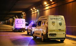 Adana'da karşı şeride geçerek panelvana çarpan cipteki 2 kişi öldü