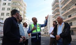 Antakya Belediye Başkanı Yapar, inşası süren deprem konutlarını inceledi