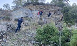 Antalya'da dağda mahsur kalan kişi kurtarıldı