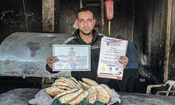 Gazze'de akademisyen olma hayali kuran Ebu Islih, üniversiteler yıkılınca diplomalı fırıncı oldu