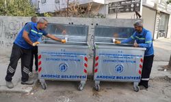 Mersin'de Akdeniz Belediyesi 275 çöp konteyneri daha satın aldı