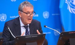 UNRWA Genel Komiseri Lazzarini'den, fon kesintilerinin Ajansın hizmetlerini tehdit ettiği uyarısı