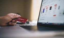 AB, e-ticarette dışarından gelen küçük paketlerden 3 avro vergi alacak