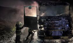 Antakya'da seyir halindeki tırda çıkan yangın söndürüldü