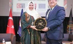 Antalya'da 'devlet himayesindeki' gençlere yönelik çalıştay düzenlendi