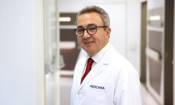 Ateşli çocuğa kalın giysiler giydirmek iyileşme sürecini olumsuz etkiliyor