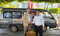 Bahçesini don vuran ’Elmacı Dede’, Hatay’dan yüklediği mandalinaları Mehmetçiğe götürmek için yola çıktı