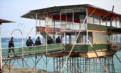 GÜNCELLEME - Seyhan Baraj Gölü kıyısındaki kaçak yapıların yıkımına başlandı