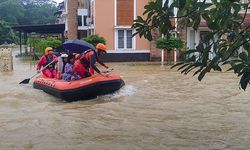 Güneydoğu Asya ülkelerinde şiddetli yağışların yol açtığı afetler 1200'e yakın can aldı