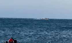 Hatay'da denizde kaybolan balıkçıyı arama çalışmaları sürüyor