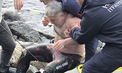 Hatay'da zıpkınla balık avlamak isteyen kişi kendini yaraladı