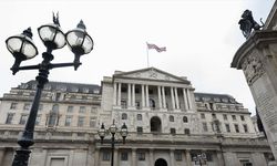 İngiltere Merkez Bankası, yapay zeka hisselerindeki yüksek değerlemelere karşı uyardı