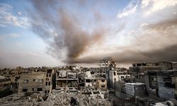 İsrail ordusu, ateşkese rağmen Gazze Şeridi'ni bombaladı