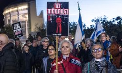 İsrail'in başkenti Tel Aviv'de hükümet karşıtı protesto düzenlendi