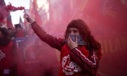 İtalya'da işçiler, hükümetin 2026 bütçe planını protesto için greve gitti