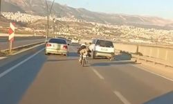 Kahramanmaraş’ta motosikletle tehlikeli sürüş kamerada