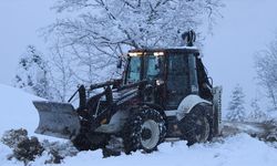 Kastamonu'da köy yolları karla mücadele ekiplerinin çalışmasıyla açılıyor