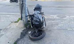 Motosiklet otomobile çarptı: 1 yaralı