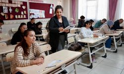 Milli Eğitim'de Yeni Dönem Tartışması: Üniversiteye Giriş Yaşı 15'e mi Düşüyor?