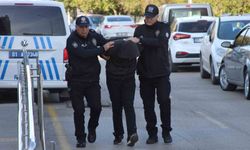 Otobüs şoförüyle motosikletli kadın birbirine girdi: Sürücü adliyeye sevk edildi