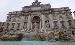 Roma'nın tarihi Trevi Çeşmesi'ni ziyaret etmek turistler için ücretli olacak