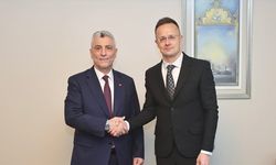 Ticaret Bakanı Bolat, Macaristan Dışişleri ve Dış Ticaret Bakanı ile görüştü