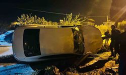 Tofaş ile çarpışan otomobil takla attı