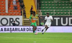 Trendyol Süper Lig: Alanyaspor: 0 - Antalyaspor: 0 (İlk yarı)