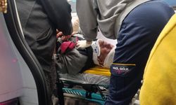 Yolun karşısına geçmek isterken otomobil çarptı: 1 yaralı