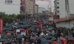 Hataylılar Yağmura Rağmen Miting Alanına Akın Etti!