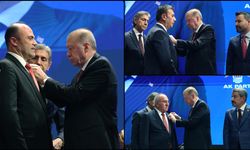 Cumhurbaşkanı Erdoğan, AK Parti'ye katılan belediye başkanlarına rozetlerini taktı