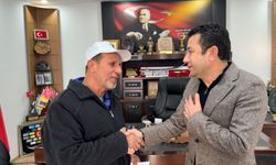 Engelli vatandaşın kaybettiği parayı bulan belediye personeli ödüllendirildi