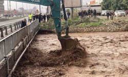 Erdemli'de şiddetli yağış sele neden oldu