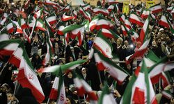 İran, Devrim Muhafızlarını 'terör örgütü' tanımlayan AB ülkelerinin ordularını 'terörist' ilan edecek