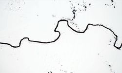 Kastamonu'da kar altındaki mendereslerin kış güzelliği