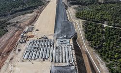 Mersin'de turizm bölgelerini kapsayan otoyol projesinde çalışmalar sürüyor