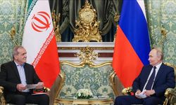 Rusya Devlet Başkanı Putin, İran Cumhurbaşkanı Pezeşkiyan ile bölgedeki gerginliği görüştü