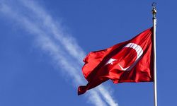 Savunma sanayisinden sosyal medyada Türk bayrağı paylaşımı