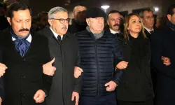 Herkesin Konuştuğu Kare Yine Gündemde: Özdağ'dan Açıklama!