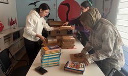 6 ŞUBAT DEPREMLERİNİN ÜÇÜNCÜ YILI - Sağlıkçı olarak geldiği deprem bölgesine 21 kütüphane, 135 bin kitap kazandırdı