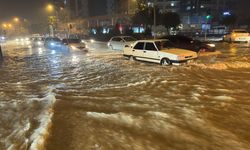 Adana'da sağanak hayatı olumsuz etkiledi