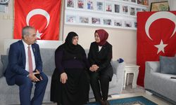 AK Parti Genel Başkan Yardımcısı Kaya, Adana'da şehit ailesi ve huzurevi sakinleriyle görüştü