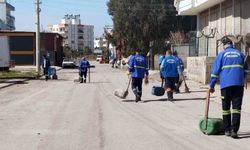Akdeniz ilçesindeki 65 mahallede temizlik mesaisi sürüyor